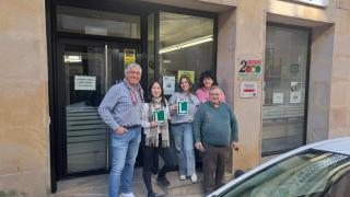 Imagen de la Autoescuela 2000 de Soria, propiedad de Jaime Martínez (i) donde es posible examinarse sin esperas.