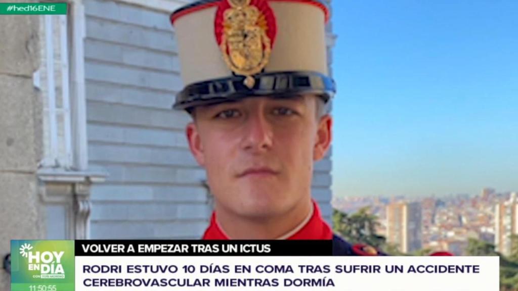 Rodri tenía 23 años y trabajaba como Guardia Real cuando sufrió el ictus.