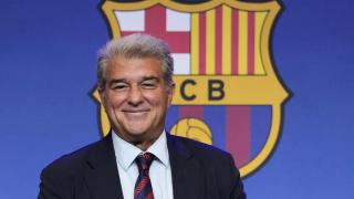 Joan Laporta, sonriente durante la rueda de prensa en el Auditori 1899 tras el mercado de fichajes