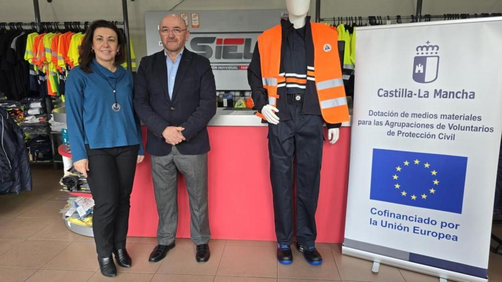El director general de Protección Ciudadana, Emilio Puig, en la recepción de los uniformes,