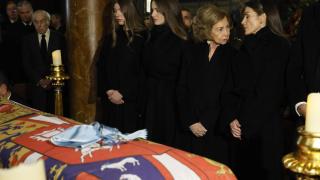 La reina Sofía, arropada por la reina Letizia, la princesa Leonor y la infanta Sofía.