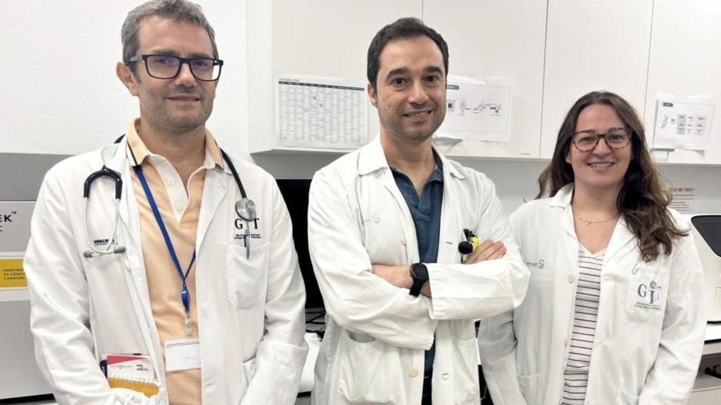 El equipo investigador está formado por Modesto Maestre Muñiz (Servicio de Medicina Interna), Emilio José Laserna Mendieta (Servicio de Análisis Clínicos y Unidad de Investigación) y Leticia Rodríguez Alcolado (Unidad de Investigación).