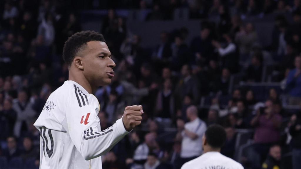 Homenagem a Mbappé depois de marcar um gol 