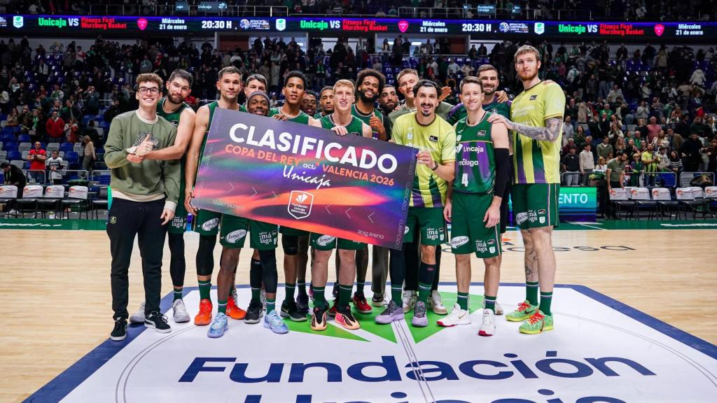 La plantilla del Unicaja con el billete para la Copa del Rey de 2026