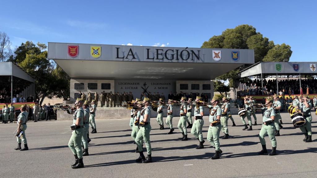 Desfile de los legionarios con motivo de la conmemoración del combate de Edchera