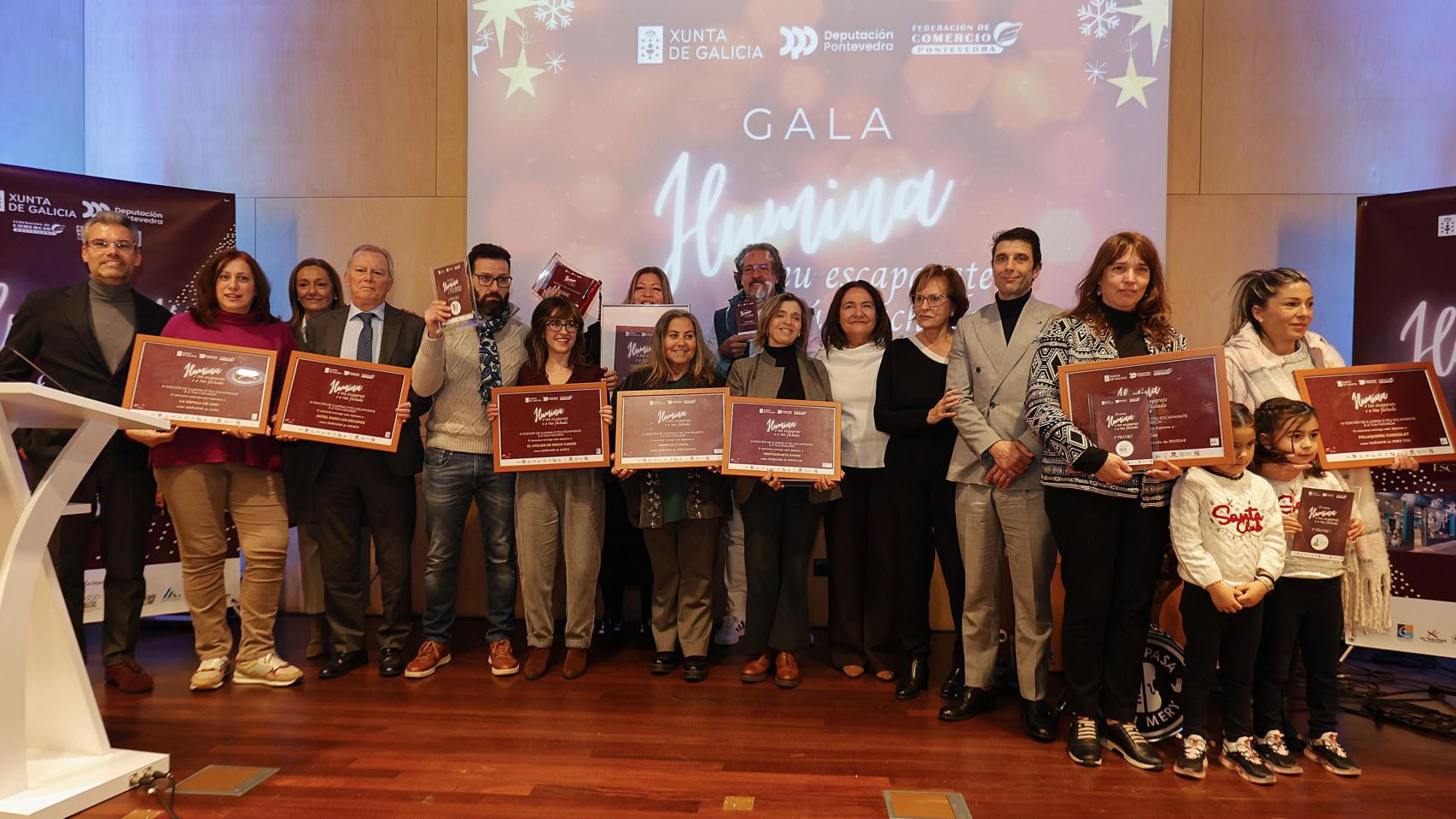 Royal Perfumes gana la cuarta edición del concurso 'lumina tu escaparate y tu fachada' en Vigo