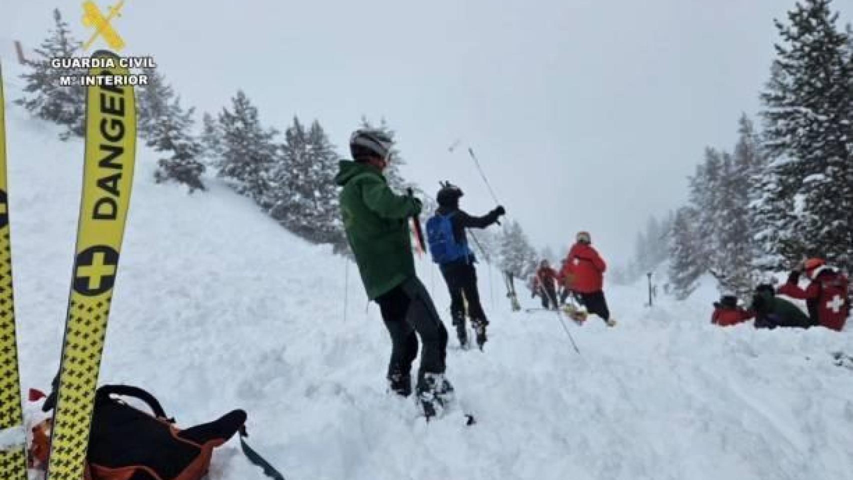Imágenes del rescate en el barranco de Puimestre (Cerler).