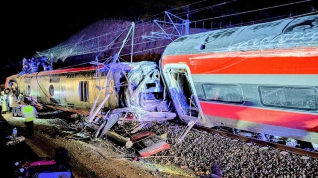 Imagen del tren de Iryo que ha descarrilado en Adamuz.