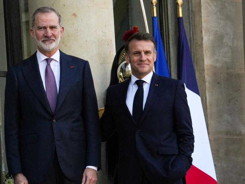 El Rey Felipe VI, junto a Emmanuel Macron, el pasado martes durante su visita a París.