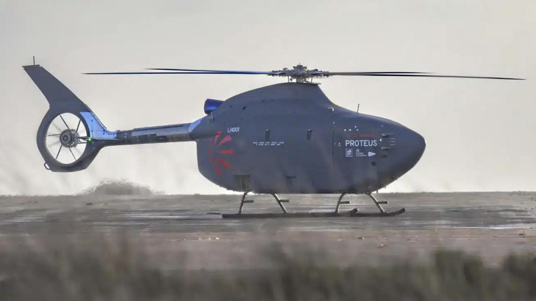 Helicóptero no tripulado Proteus antes del vuelo.