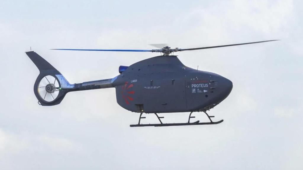 Helicóptero no tripulado Proteus en vuelo.