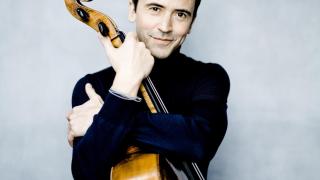El chelista Jean-Guilhen Queyras. Foto: Marco Borggreve