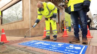 Zaragoza refuerza la seguridad vial cerca de los colegios.