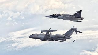 Caza Gripen junto a avión AWACS GlobalEye, las propuestas de Suecia para la aviación canadiense