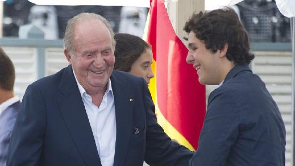Froilán junto a su abuelo en una imagen de archivo.