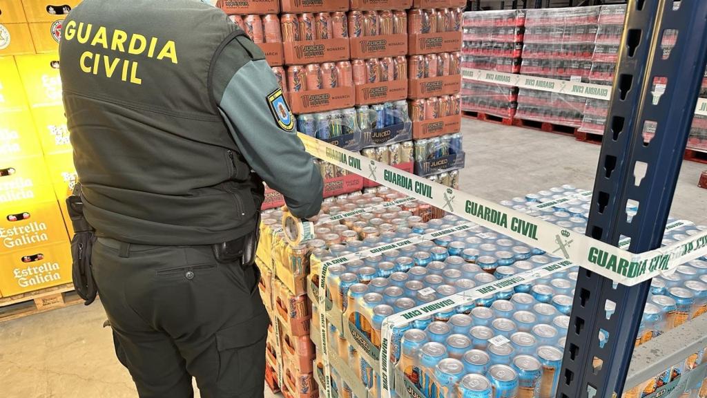 Bebidas intervenidas en una distribuidora de Sanxenxo (Pontevedra)