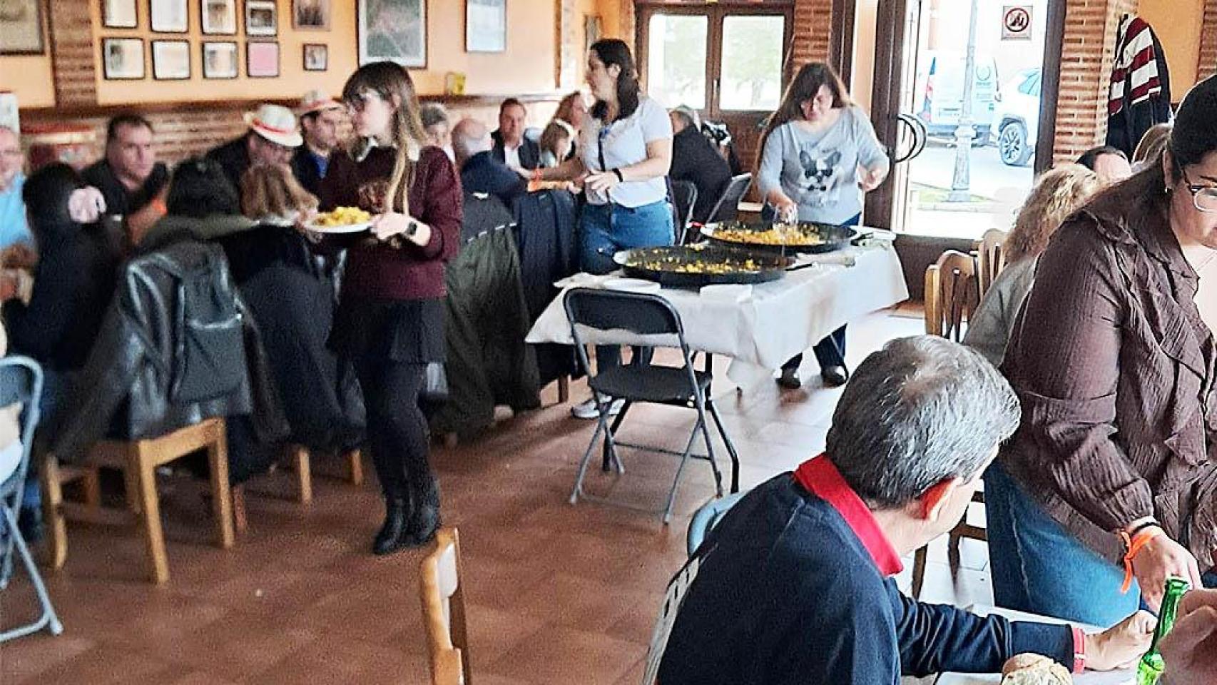 Actividad en el Bar de Villamuriel de Campos, en la provincia de Valladolid.
