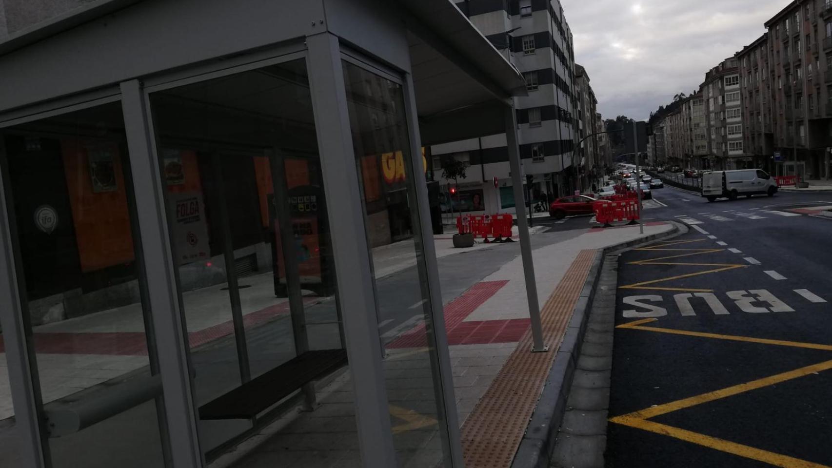 Marquesina torcida en O Milladoiro