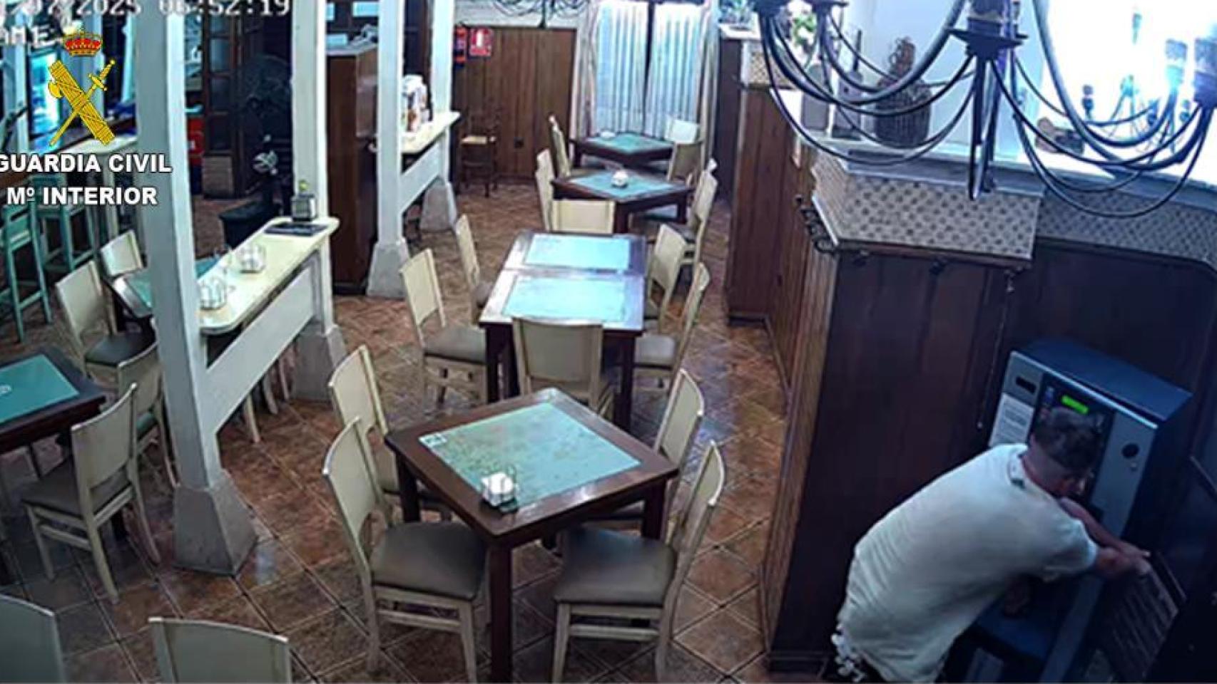 Vídeo de uno de los robos investigados en la operación 'Telealco'.