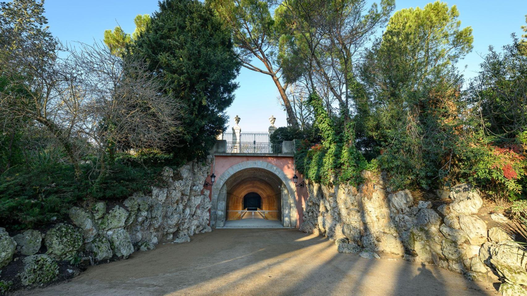 Acceso al tramo histórico del Túnel de Villanueva en los Jardines del Campo del Moro. Foto: Patrimonio Nacional