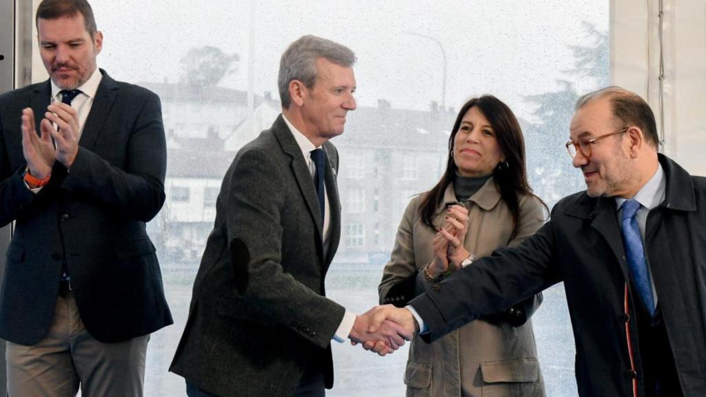 Acto de presentación de la construcción de viviendas en Salgueiriños