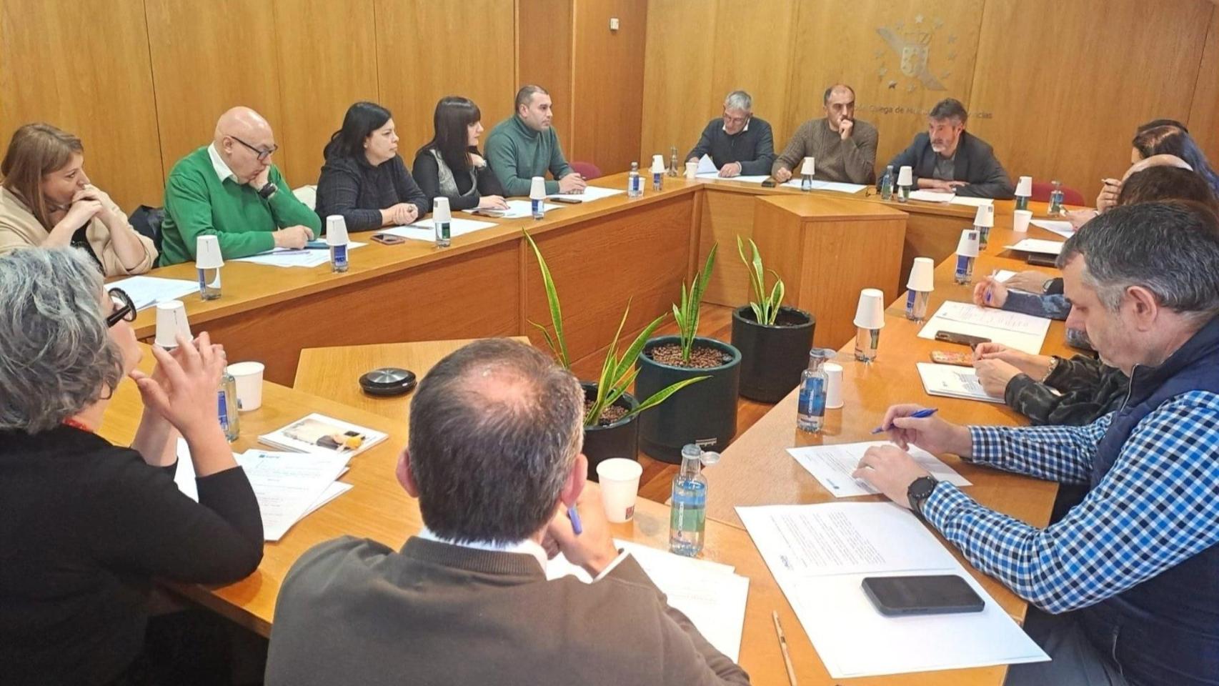 Reunión de la ejecutiva de la Fegamp hoy martes.