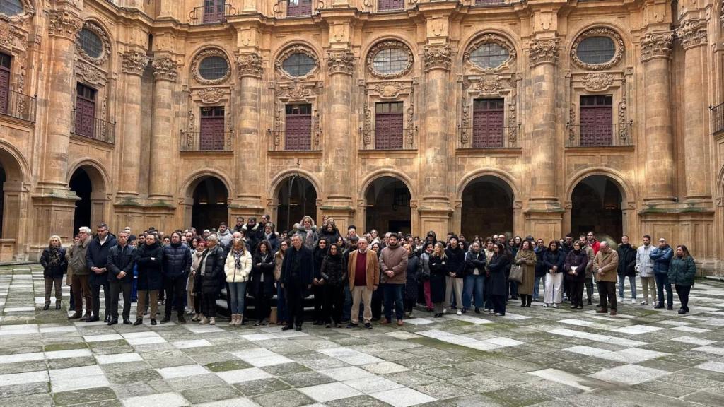 Minuto de silencio en la UPSA