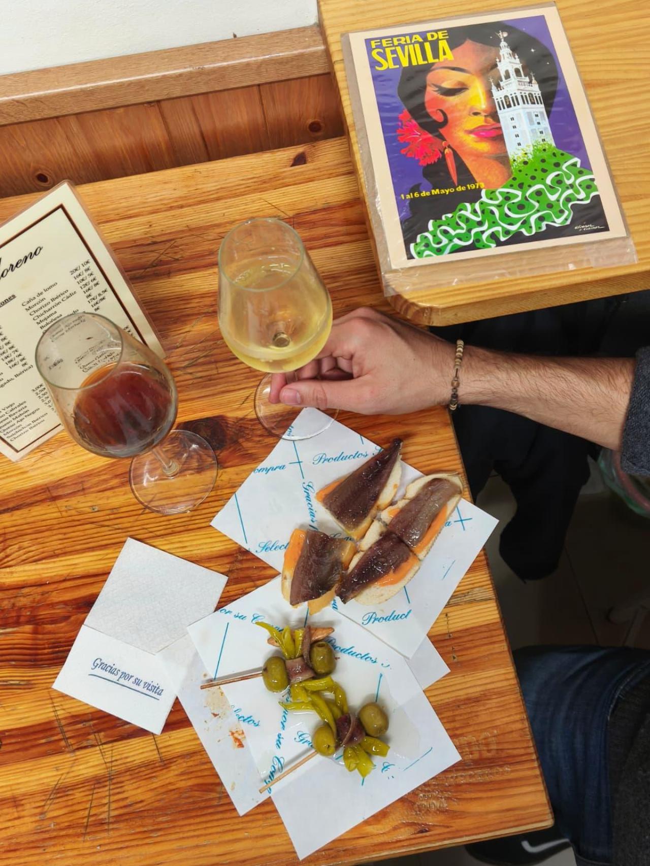 Montaditos y gildas en Casa Moreno.