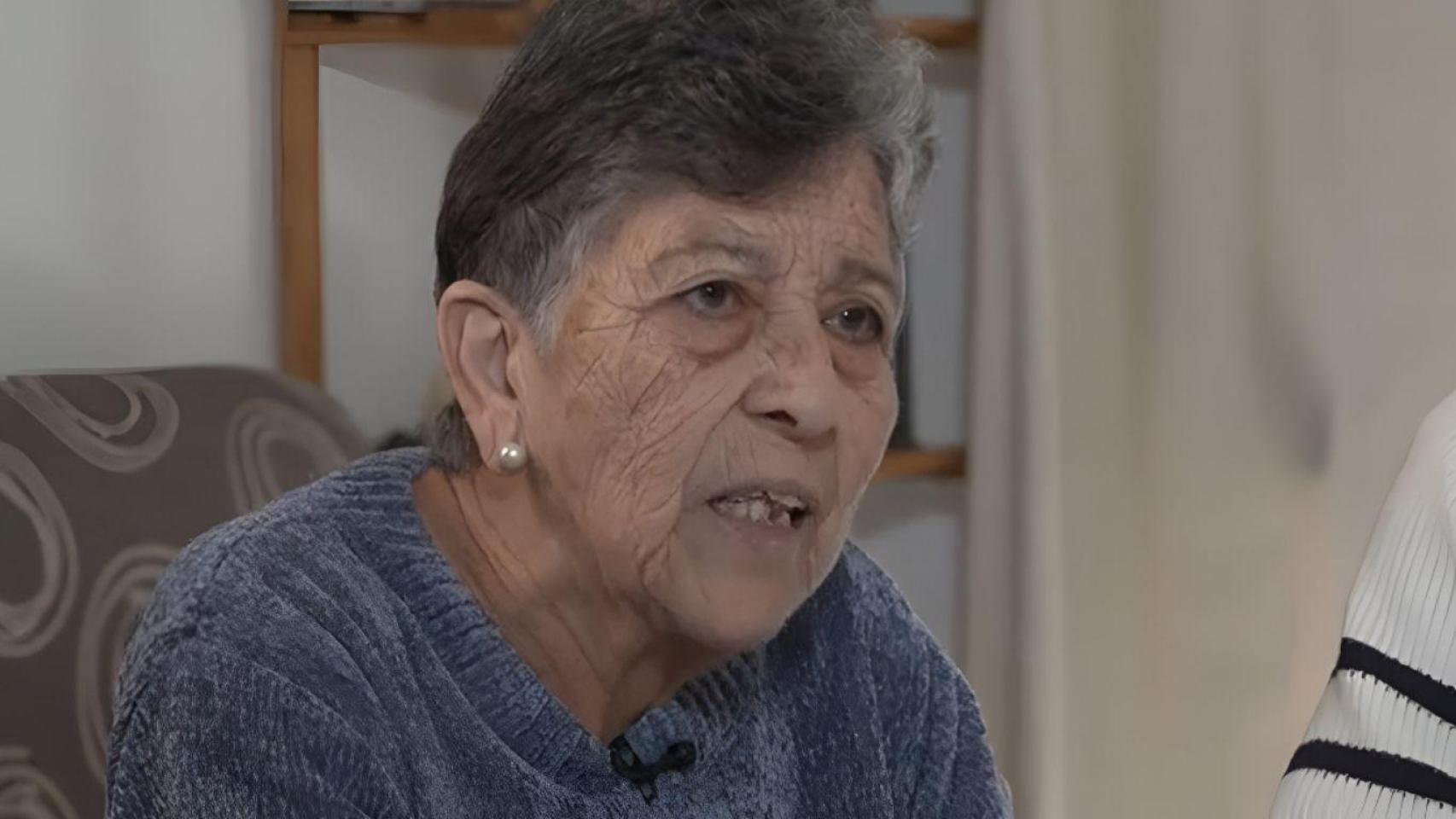 Pepita, jubilada de 80 años que comparte piso con 4 personas.