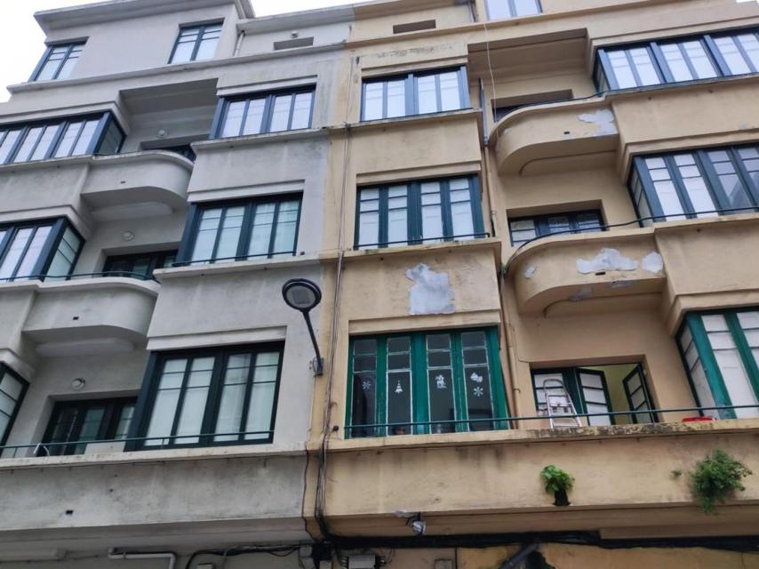 Bloques de viviendas antiguas en el centro de A Coruña.