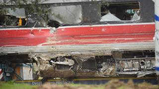 Imagen de los trabajos de rescate de los convoyes de trenes accidentados en la zona del suceso en Adamuz.