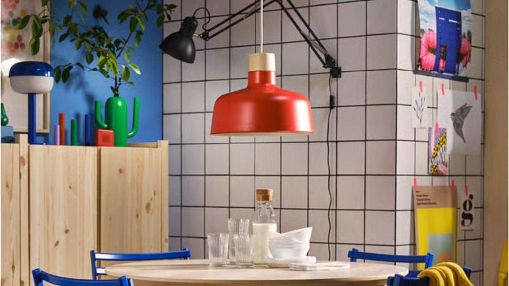 Ikea tiene en su outlet la lámpara de techo que todas las casas quieren en 2026 para dar personalidad a los espacios