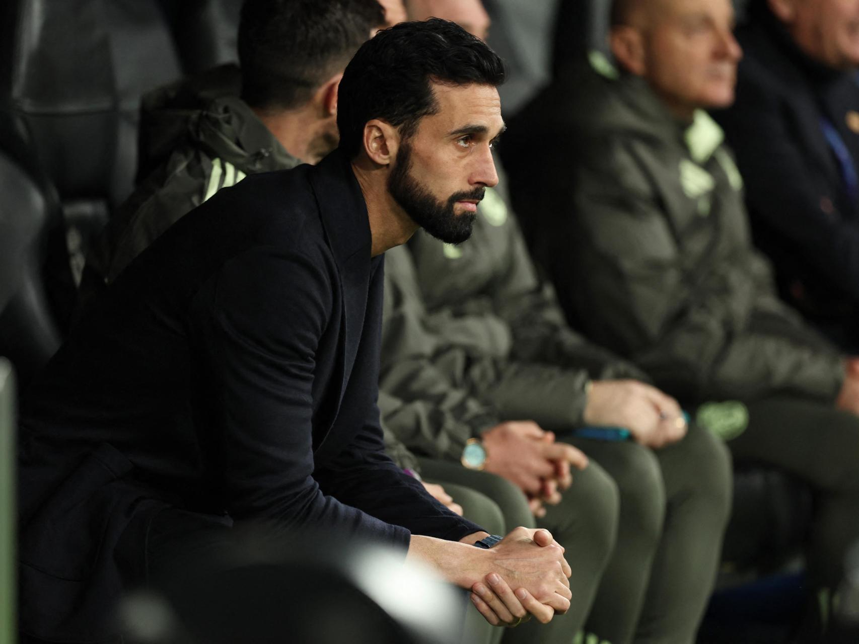 Arbeloa, en el banquillo del Bernabéu durante el partido ante el Mónaco.