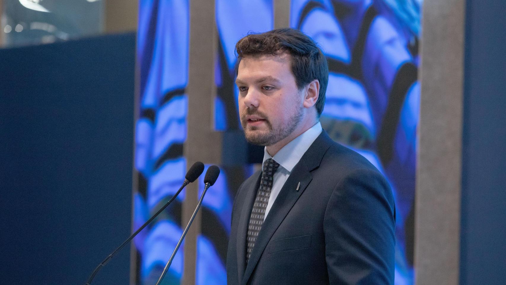 El gerente de Turismo de A Coruña, Antón Álvarez, en Fitur.