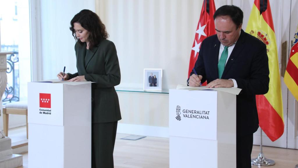 Firma del acuerdo. GVA