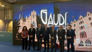 El alcalde de León, José Antonio Diez, y el regidor de Astorga, José Luis Nieto, durante la presentación del Año Gaudí, este miércoles en Fitur