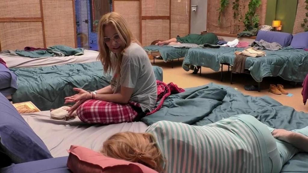 Belén Ro charla con Carmen Borrego en 'GH DÚO'.