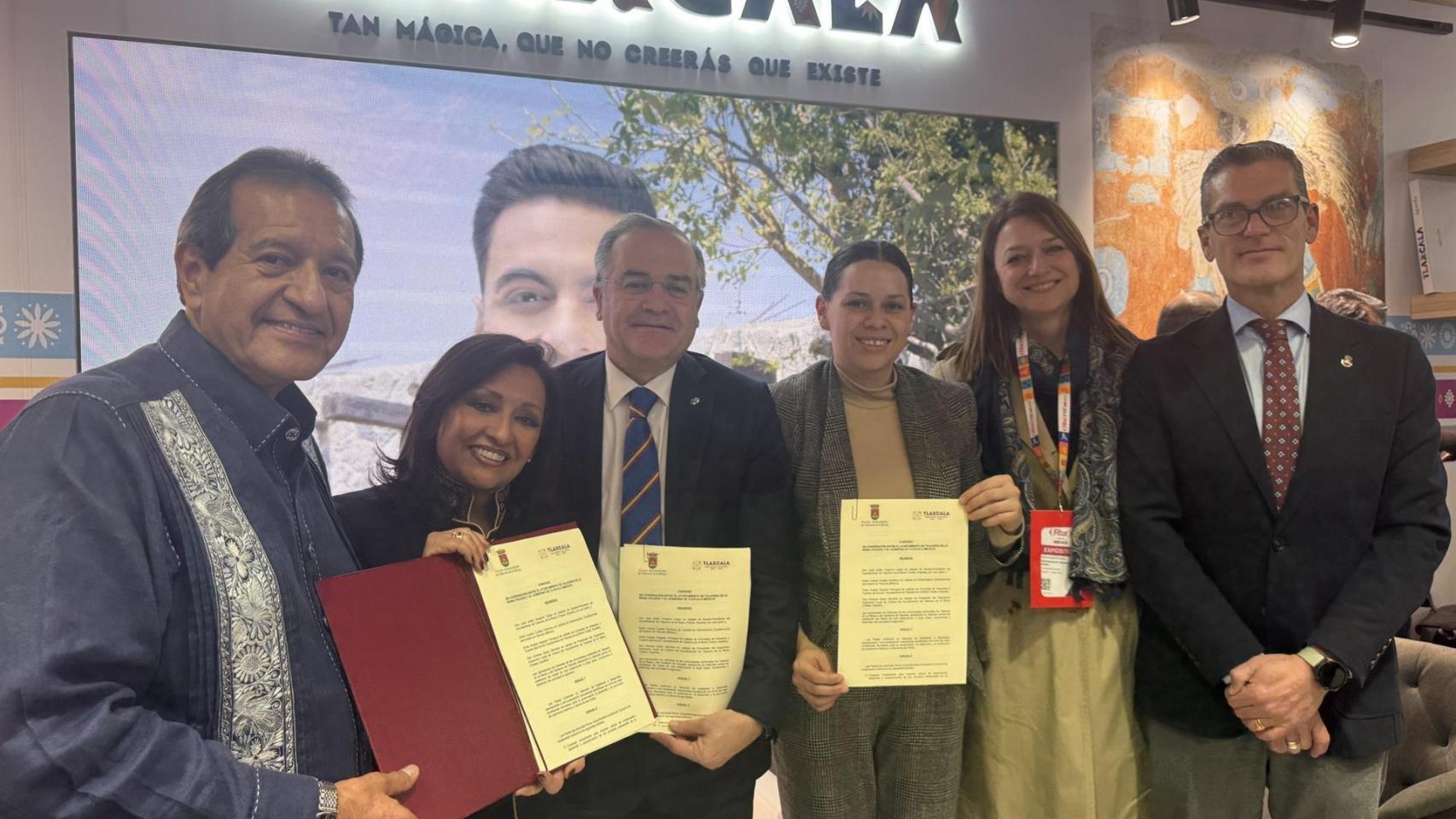 Firma del convenio. Foto: Ayuntamiento de Talavera de la Reina.