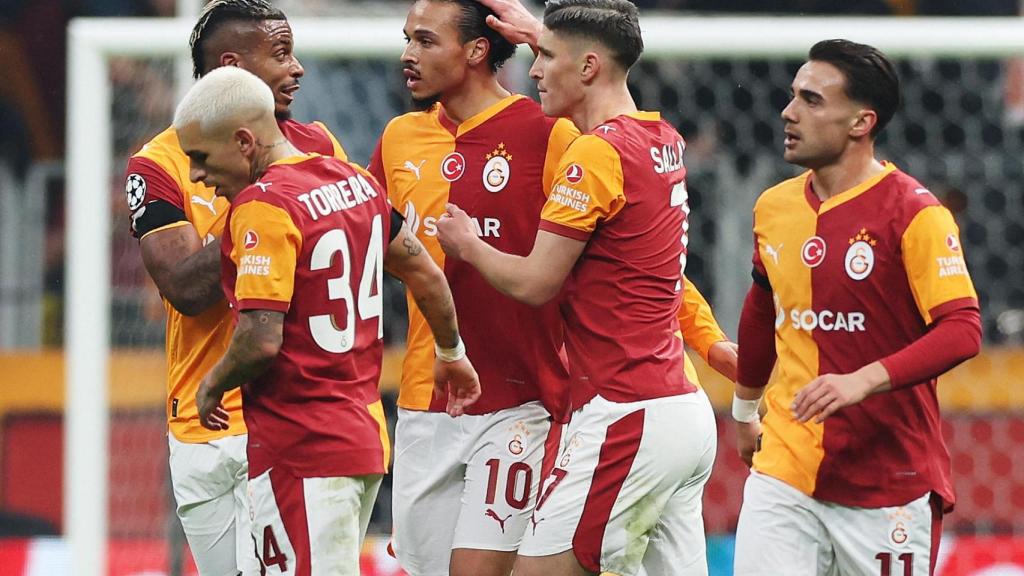 Los jugadores del Galatasaray celebran el gol del empate ante el Atlético de Madrid.