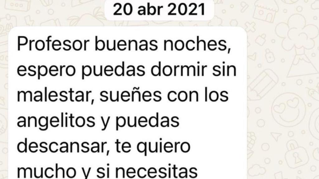 Julio Iglesias publica mensajes de 'WhatsApp' enviados por sus exempleadas.
