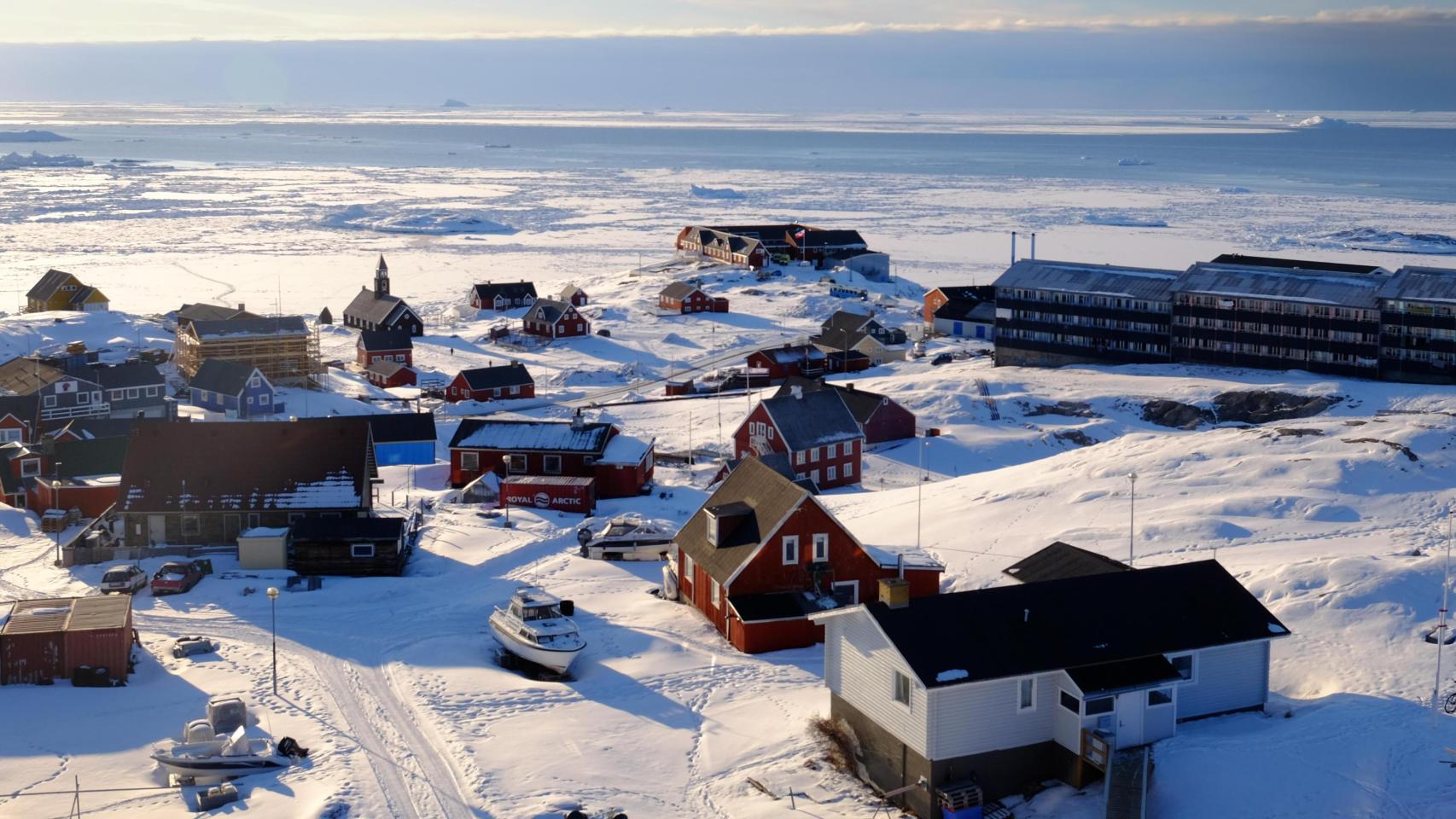 Imagen de un municipio de Groenlandia tomada por una expedición del CREAF.