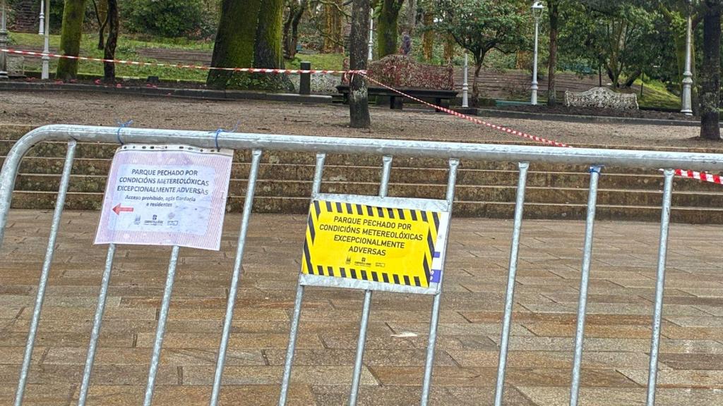 Los parques de Santiago de Compostela permanecerán cerrados por segundo día consecutivo