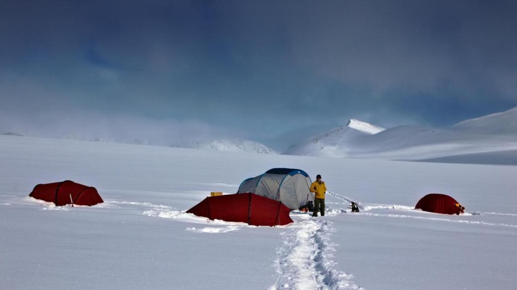 Campamento de una de las expediciones de Pla al Ártico groenlandés.