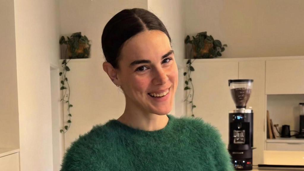 María López, dueña de la cafetería Café Local en Barcelona.