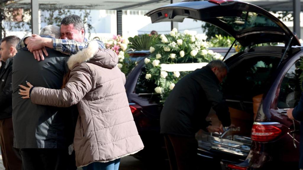 Familiares despiden en Aljaraque a los fallecidos en el accidente de Adamuz.