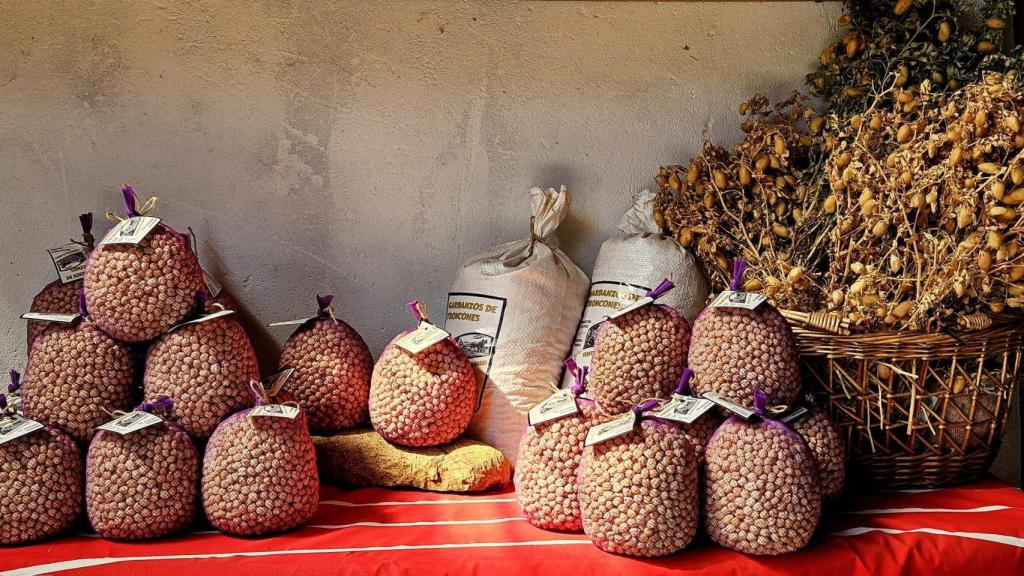 Garbanzos producidos por Yoana y su familia