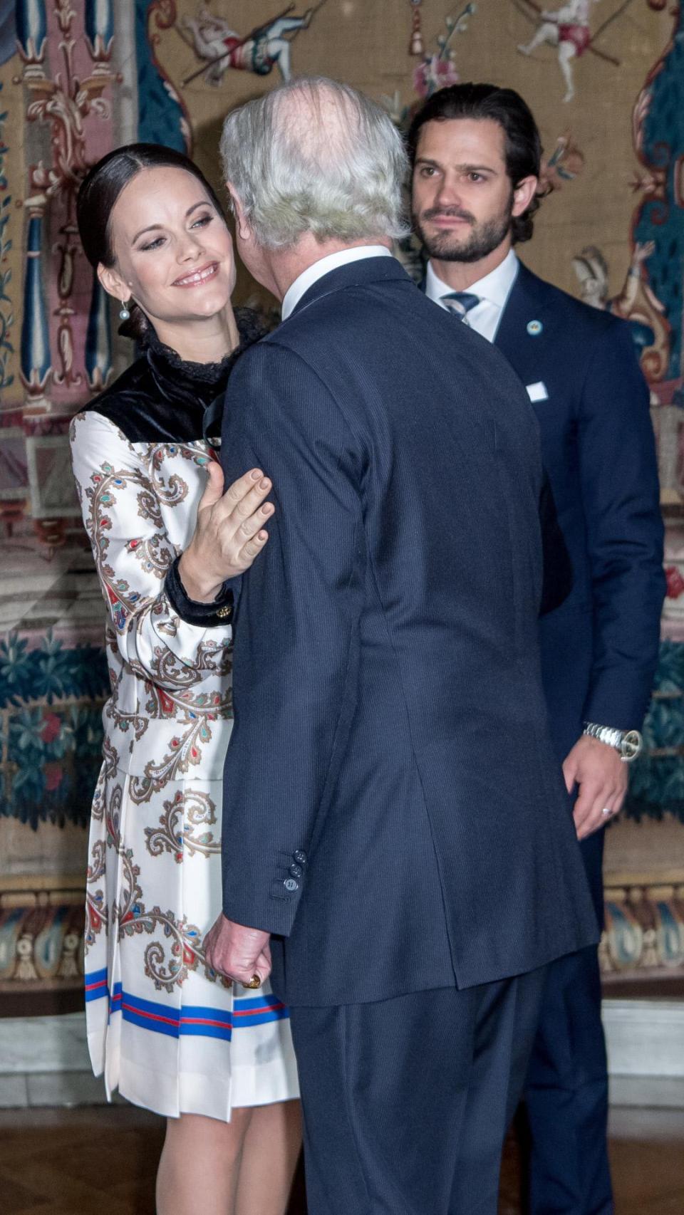 La princesa Sofía de Suecia, con su marido, Carlos Felipe y el rey, Carlos Gustavo.