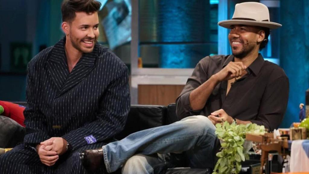 Prince Royce y Romeo Santos en 'La Revuelta'