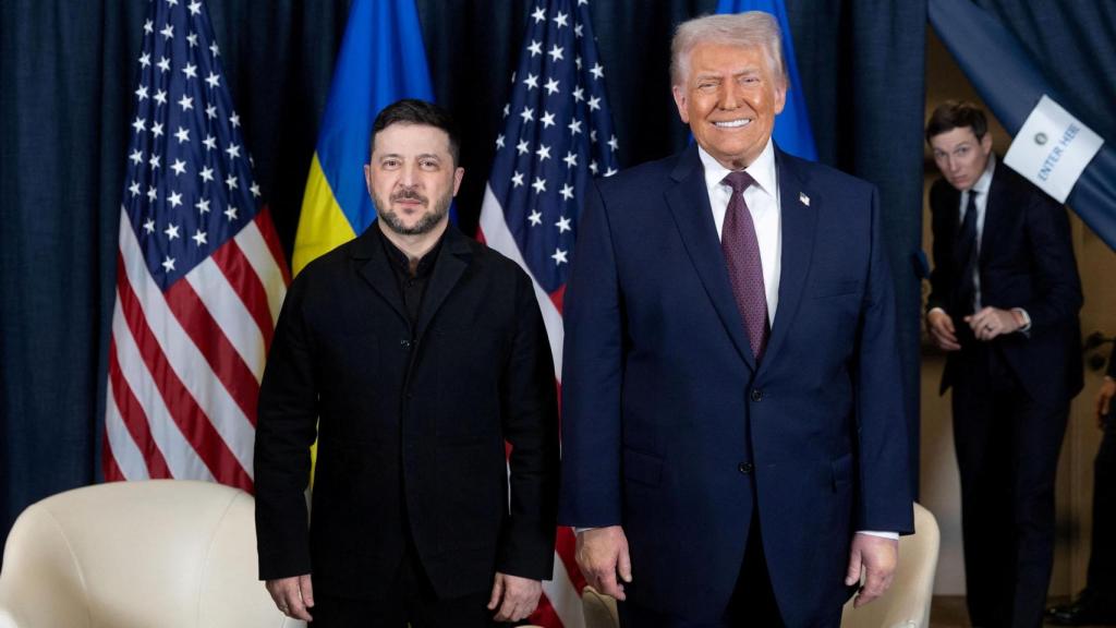 Volodímir Zelenski y Donald Trump este jueves en Davos.