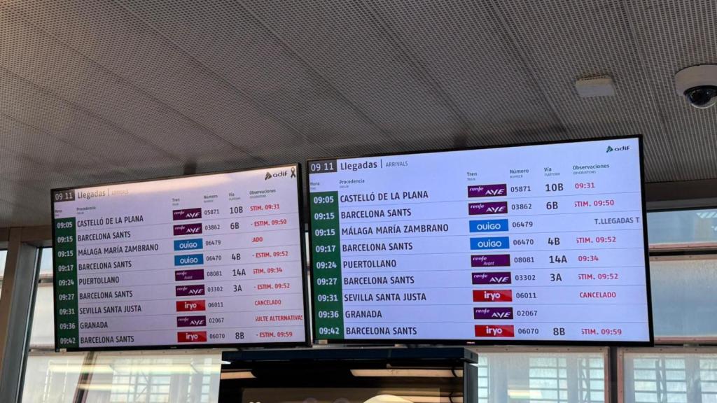 Viajes cancelados en la estación de Atocha, Madrid, este viernes 23 de enero.